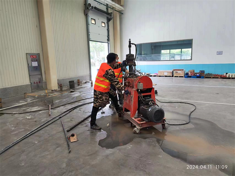 拉萨厂房地面下沉塌陷注浆加固施工